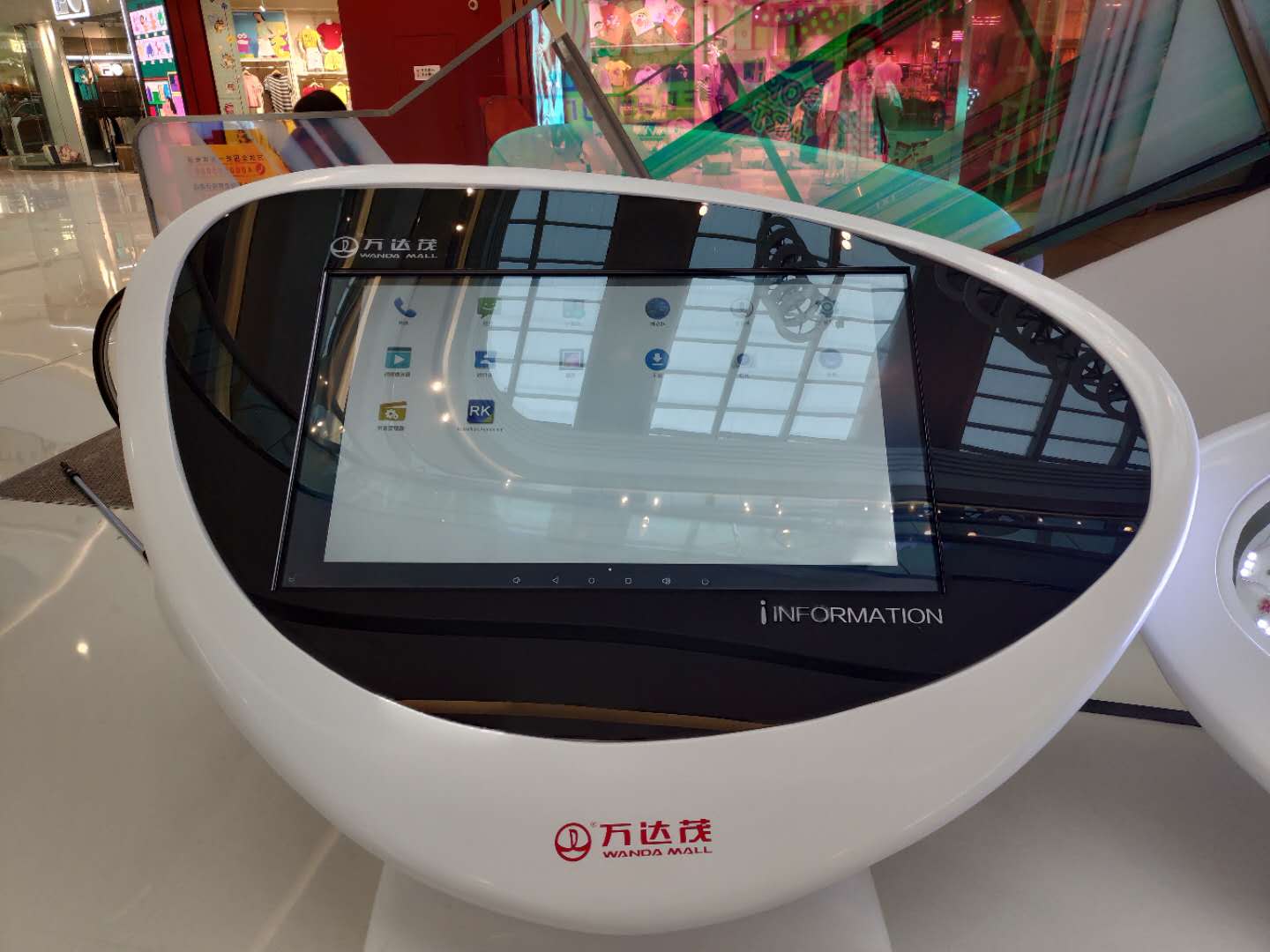 商場(chǎng)廣告機(jī),武漢廣告機(jī)，廣告機(jī)定制